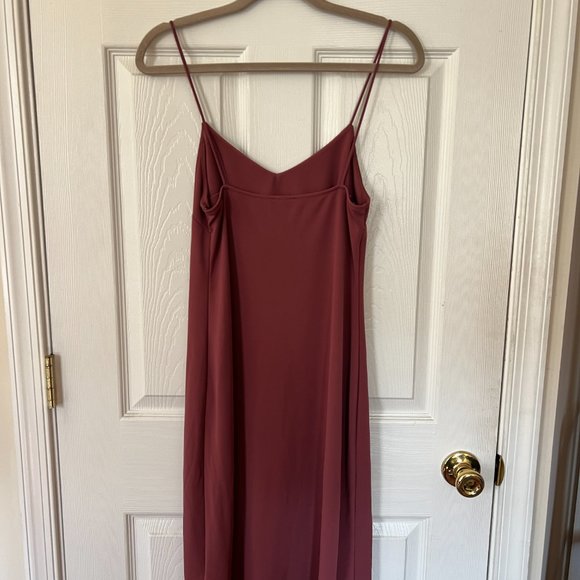 Express Body Contour Mesh Midi Dress in Mauve / Dusty Rose - Picture 3 of 3